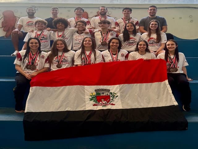 NATAÇÃO ENCERRA PARTICIPAÇÃO NOS JOGOS REGIONAIS COM 35 MEDALHAS E DOIS TROFÉUS